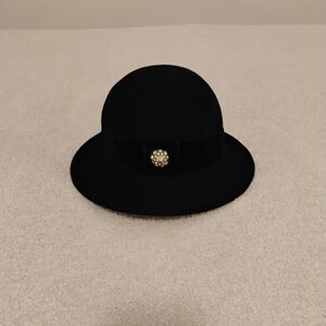 Vintage 100% Wool Cloche Brooch Roaring Twenties Retro Flapper Girl 20s